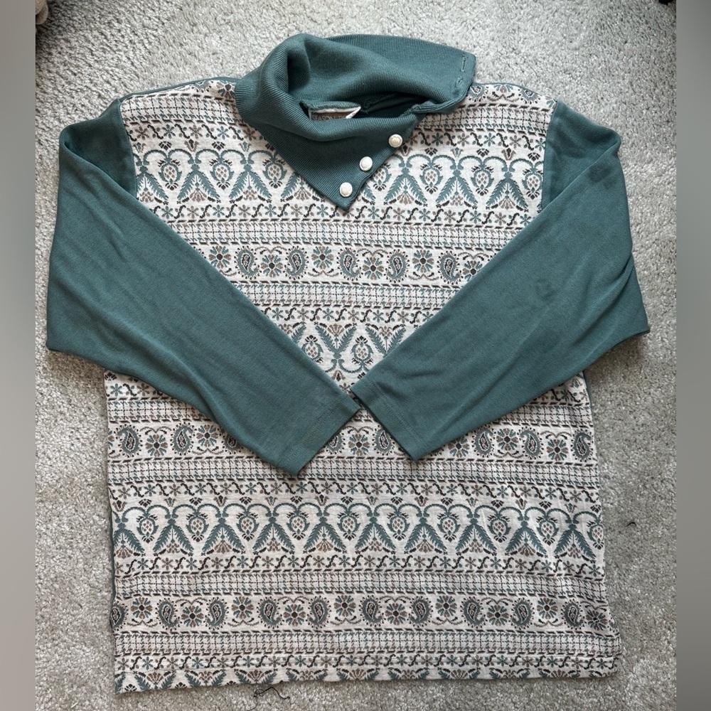 Vintage/Cottage Core. Cream/Sage Patterned Sweater with Button Detail